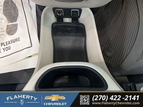 Used 2020 Chrysler Pacifica Limited w/ Tire & Wheel Group image 26