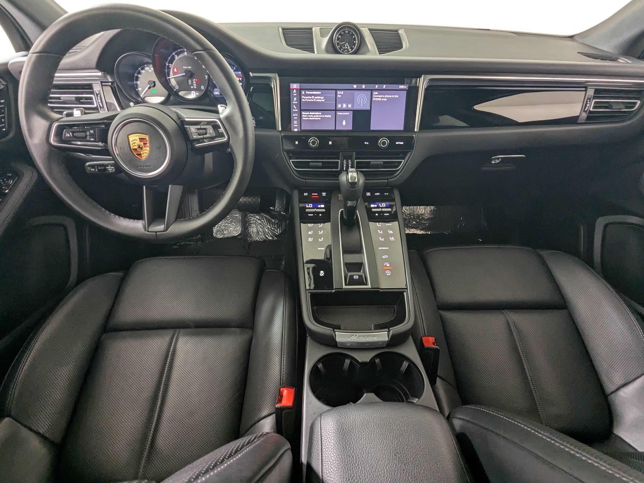 Used 2026 Porsche Macan AWD/4WD image 11