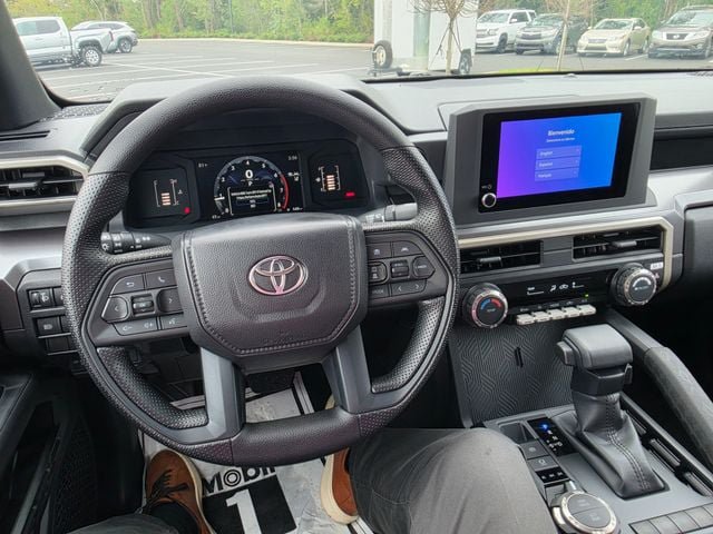 Used 2026 Toyota Tacoma SR5 AWD/4WD image 6