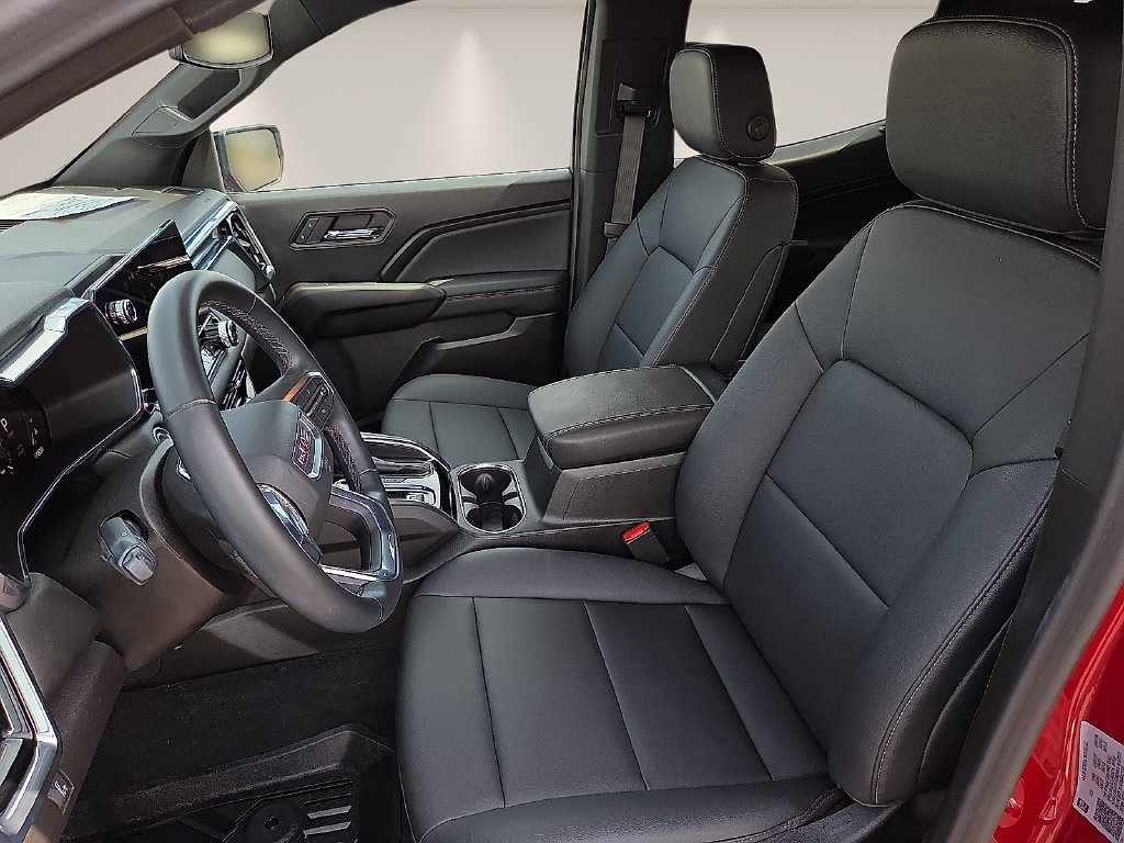 Used 2024 GMC Canyon Elevation w/ Elevation Premium Package AWD/4WD image 13