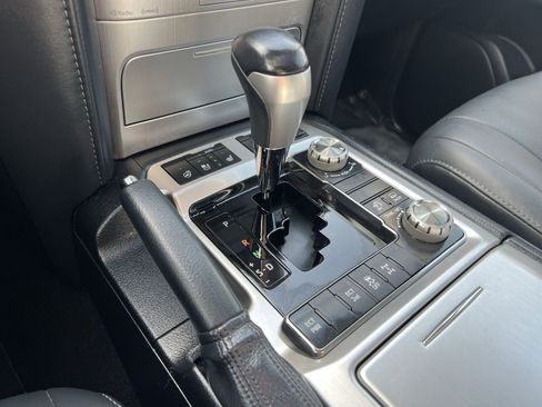 Used 2020 Toyota Land Cruiser AWD/4WD image 22