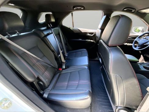 Used 2024 Chevrolet Equinox RS FWD image 23