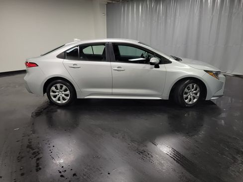 Used 2023 Toyota Corolla LE FWD image 9