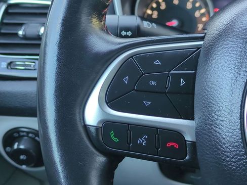 Used 2019 Jeep Compass Limited w/ Mopar Graphics Package image 22