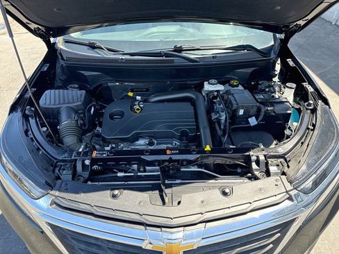 Used 2024 Chevrolet Equinox LS FWD image 28