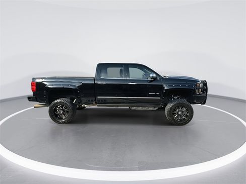 Used 2018 Chevrolet Silverado 2500 LTZ w/ Duramax Plus Package image 9