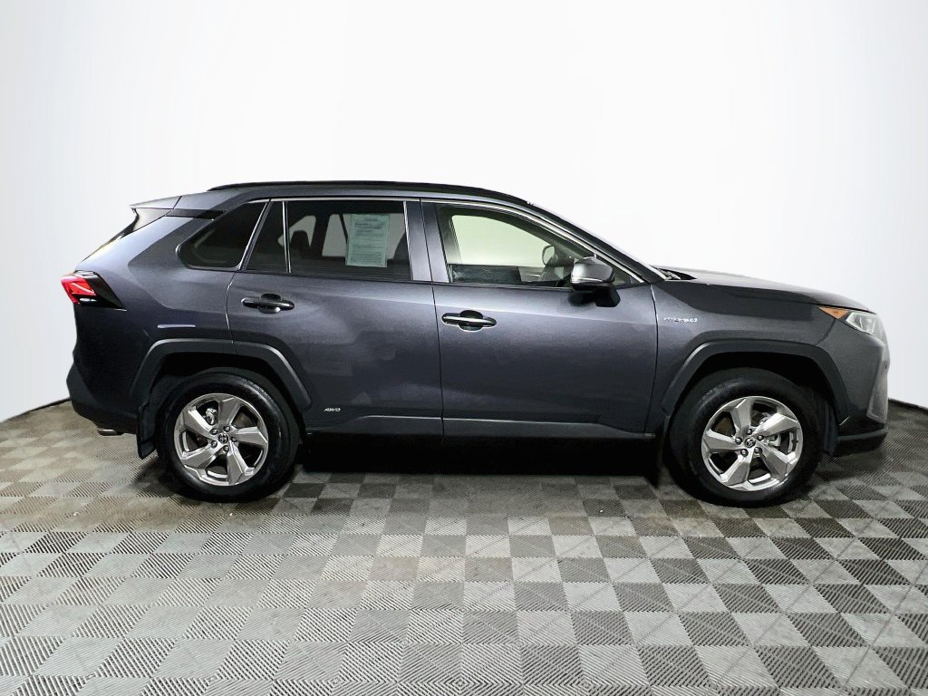 Certified 2021 Toyota RAV4 XLE Premium AWD/4WD image 8