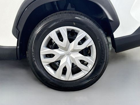 Used 2023 Toyota Corolla Cross L FWD image 37