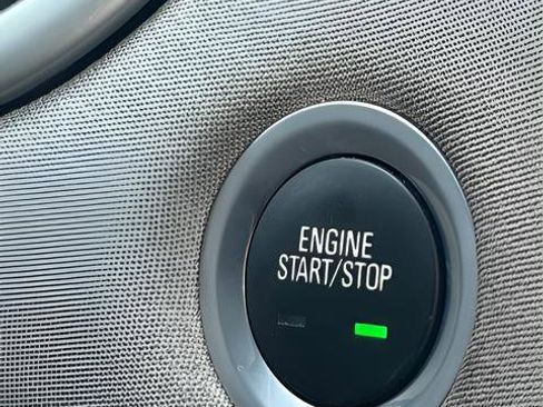 Used 2022 Chevrolet Malibu LT image 9