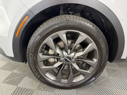 Used 2022 Kia Sorento SX Prestige w/ Rust Color Package AWD/4WD image 13