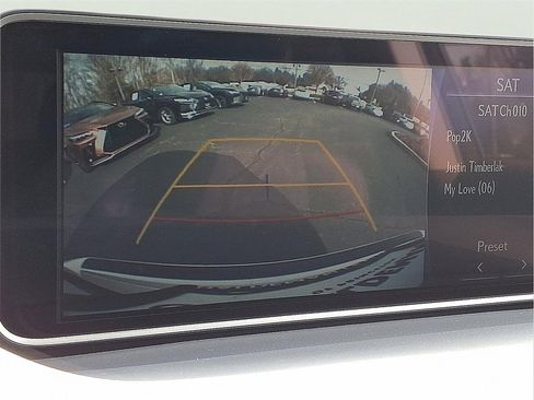 Used 2018 Lexus RX 450h AWD image 15