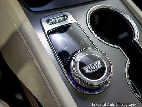 Certified 2026 Cadillac Vistiq Luxury AWD/4WD image 22