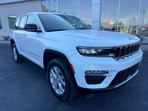 Used 2024 Jeep Grand Cherokee Limited AWD/4WD image 1