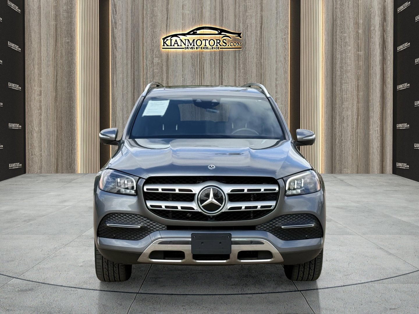 Used 2022 Mercedes-Benz GLS 450 4MATIC image 2