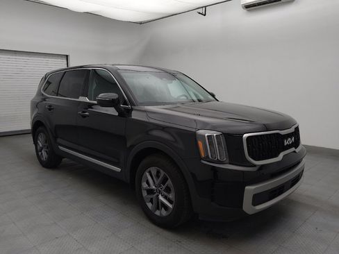 Used 2023 Kia Telluride LX image 13