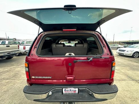 Used 2006 Chevrolet Suburban LTZ w/ Preferred Equipment Group AWD/4WD image 51