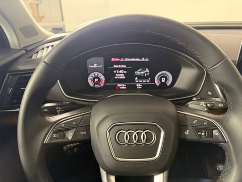 Used 2023 Audi Q5 2.0T Premium Plus w/ Premium Plus Package AWD/4WD image 12