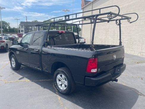 Used 2019 RAM 1500 Express AWD/4WD image 3