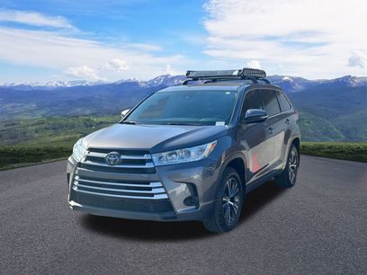 Used 2018 Toyota Highlander LE