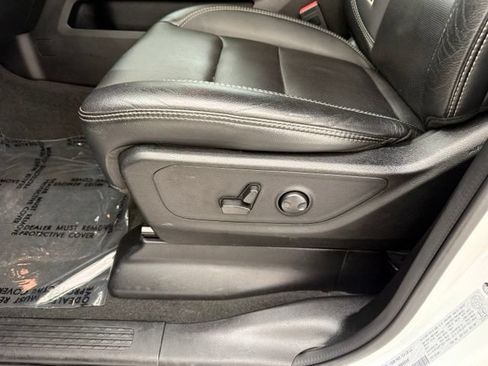 Used 2022 RAM 1500 Rebel AWD/4WD image 13