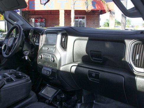 Used 2021 Chevrolet Silverado 2500 W/T RWD image 29