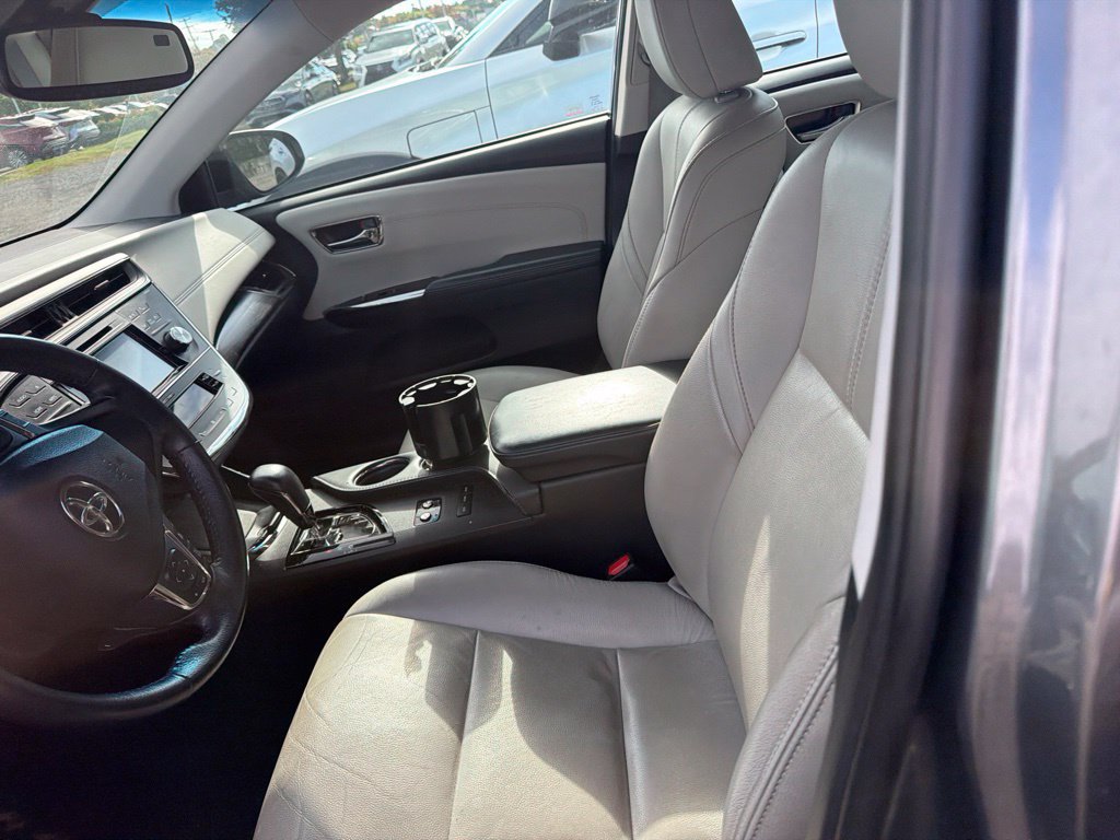 Used 2017 Toyota Avalon XLE Premium w/ Protection Package FWD image 7
