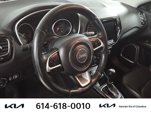 Used 2019 Jeep Compass Limited AWD/4WD image 17