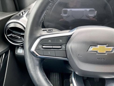Used 2025 Chevrolet Equinox LT w/ Safety and Technology Package AWD/4WD image 22