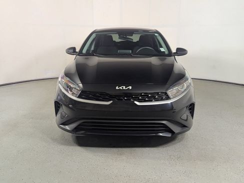 Used 2023 Kia Forte LXS FWD image 2