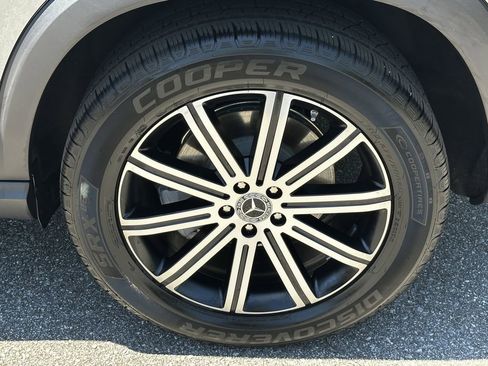 Certified 2025 Mercedes-Benz GLE 450 4MATIC image 23