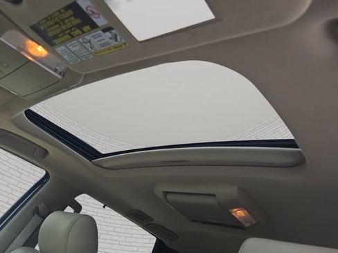 Used 2010 Toyota Sequoia Platinum RWD image 31