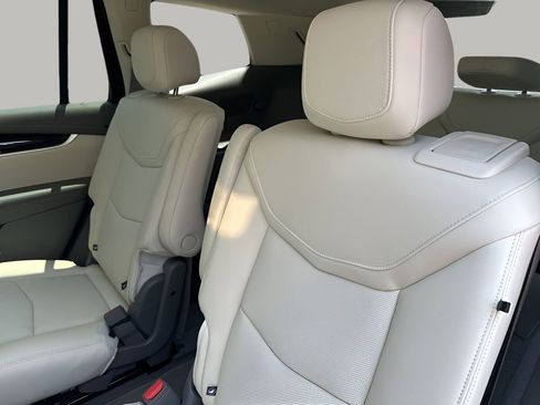 New 2025 Cadillac XT6 Premium Luxury w/ Technology Package image 17