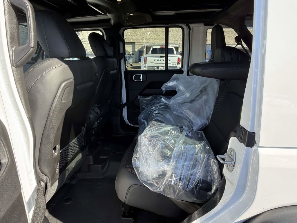 New 2026 Jeep Wrangler Unlimited Rubicon 392 w/ Quick Order Package 27X Moab AWD/4WD image 15