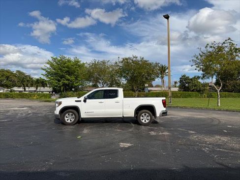 Used 2021 GMC Sierra 1500 SLE image 3