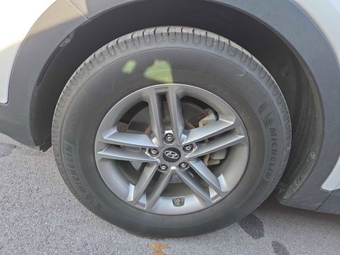 Used 2017 Hyundai Santa Fe Sport image 10