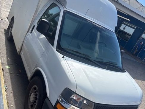 Used 2019 Chevrolet Express 3500 Work Van w/ Power Convenience Package image 5