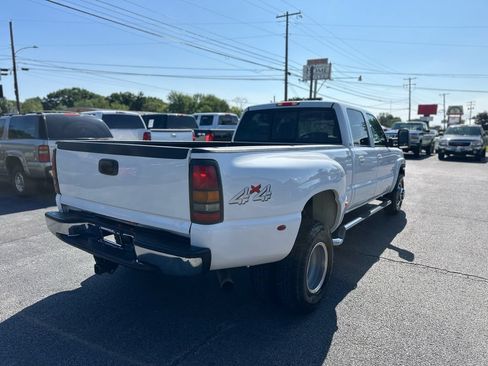 Used 2006 Chevrolet Silverado 3500 LT w/ Heavy-Duty Power Package AWD/4WD image 4