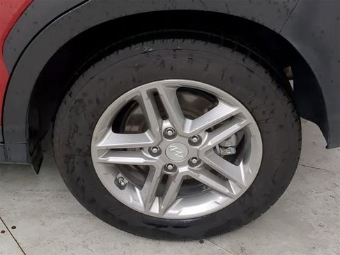 Used 2019 Hyundai Kona SE image 12