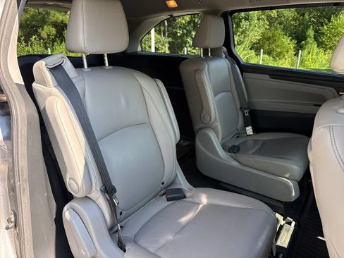 Used 2021 Honda Odyssey Touring image 33