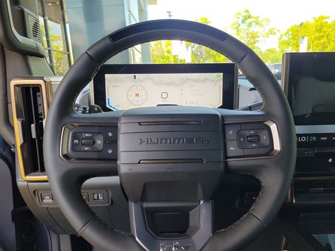 New 2025 GMC Hummer EV 3X image 12