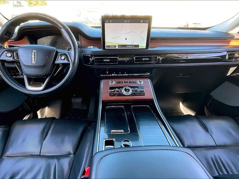 Used 2023 Lincoln Aviator Reserve w/ Equipment Group 201A image 15