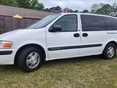 Used 2004 Chevrolet Venture LT image 2