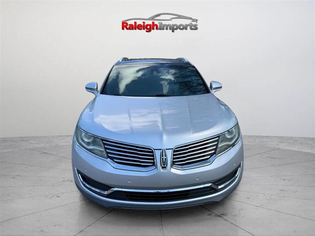 Used 2016 Lincoln MKX Reserve w/ Technology Package AWD/4WD image 3