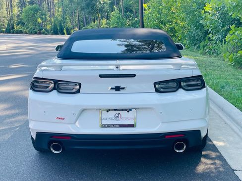 Used 2022 Chevrolet Camaro SS RWD image 18