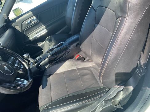 Used 2018 Ford Mustang Premium RWD image 6