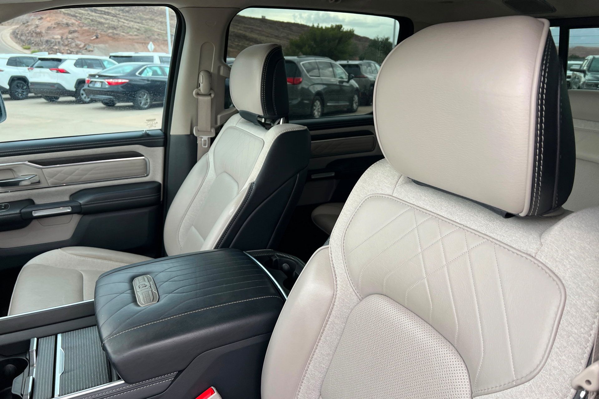 Used 2022 RAM 1500 Limited AWD/4WD image 16