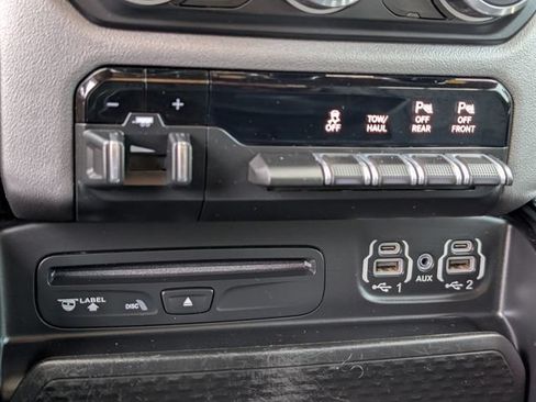 Used 2019 RAM 1500 Big Horn AWD/4WD image 19