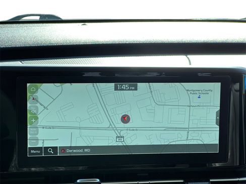 Used 2024 Kia Carnival EX image 15