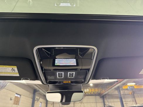 Used 2018 Land Rover Range Rover HSE image 28