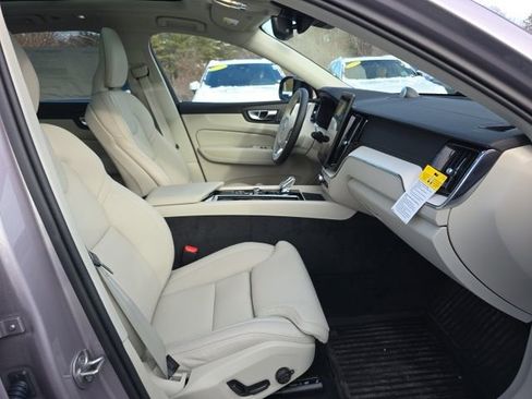 New 2026 Volvo XC60 B5 Ultra w/ Climate Package AWD/4WD image 14